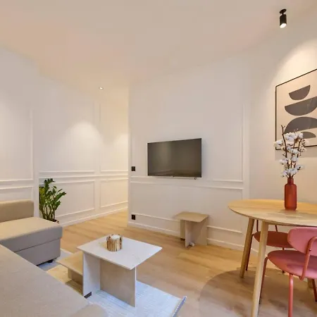 Chic Cozy 1br Near Eiffel Tower Netflix And Wifi Apartmán *